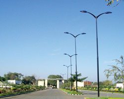 High-mast street lighting installation
